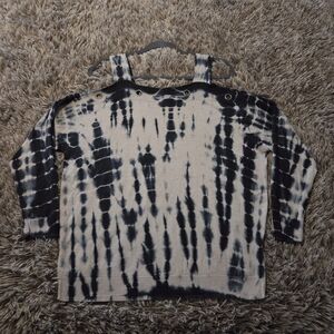 Rock & Republic Gray and Blue Cold Shoulder Sweater Medium